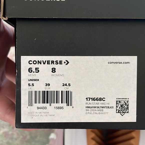 NWB Womenโs Converse Run Star Hike HI - Himalayan Salt - Size 8 - Picture 5 of 6